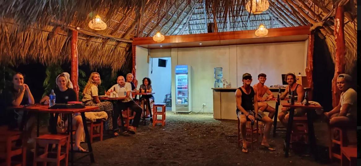 Hostel Los Chocoyos Mérida Екстериор снимка