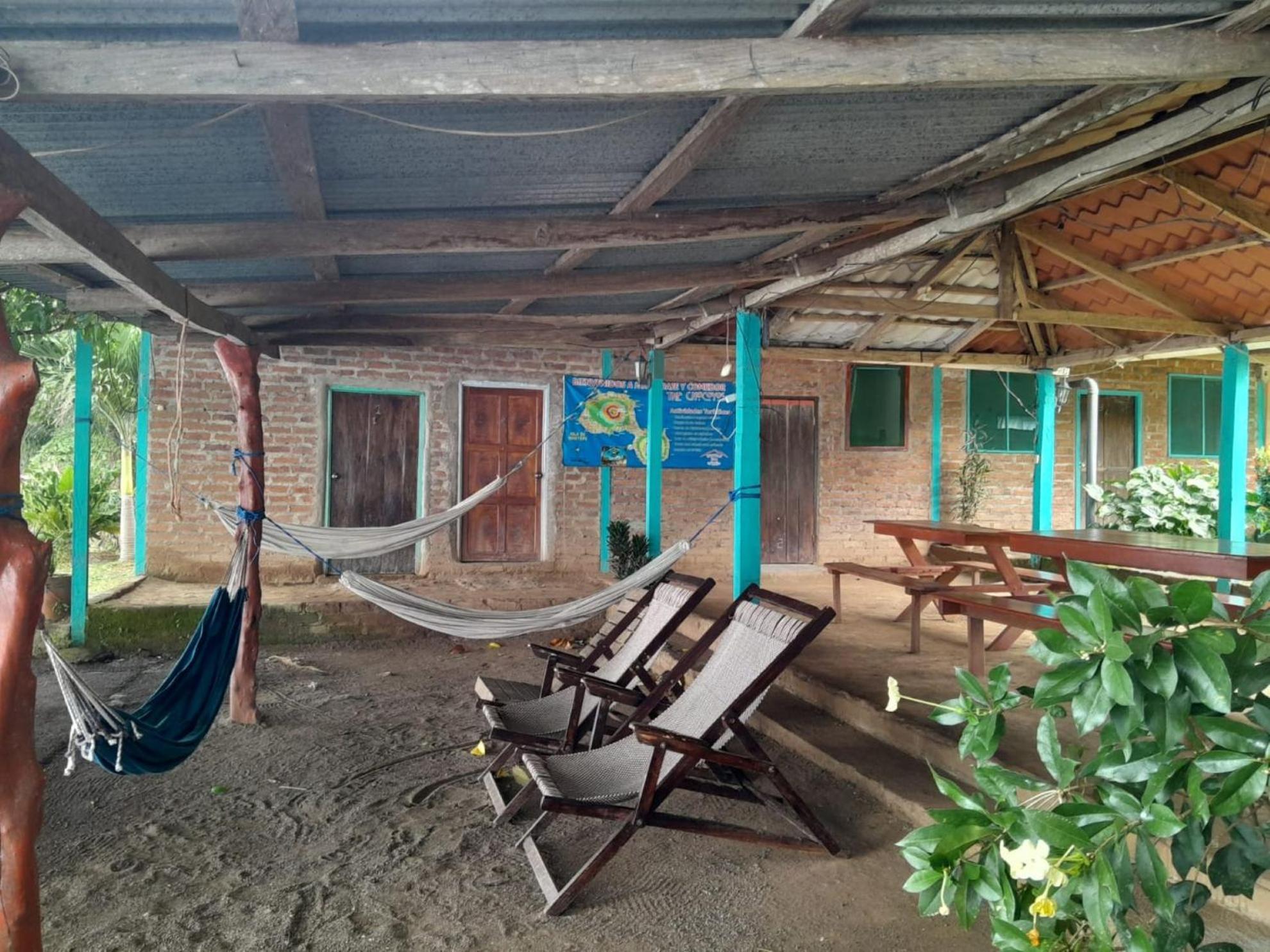 Hostel Los Chocoyos Mérida Екстериор снимка